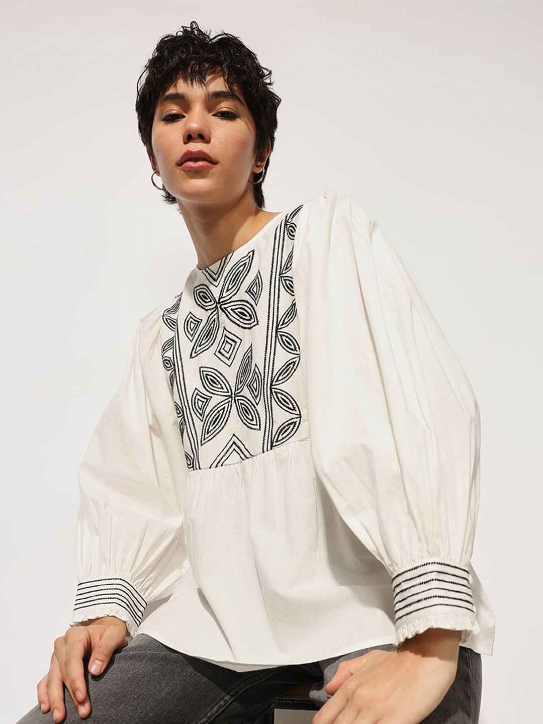

ONLY Women Embroidered Puff Sleeve Cotton Blouson Top, White