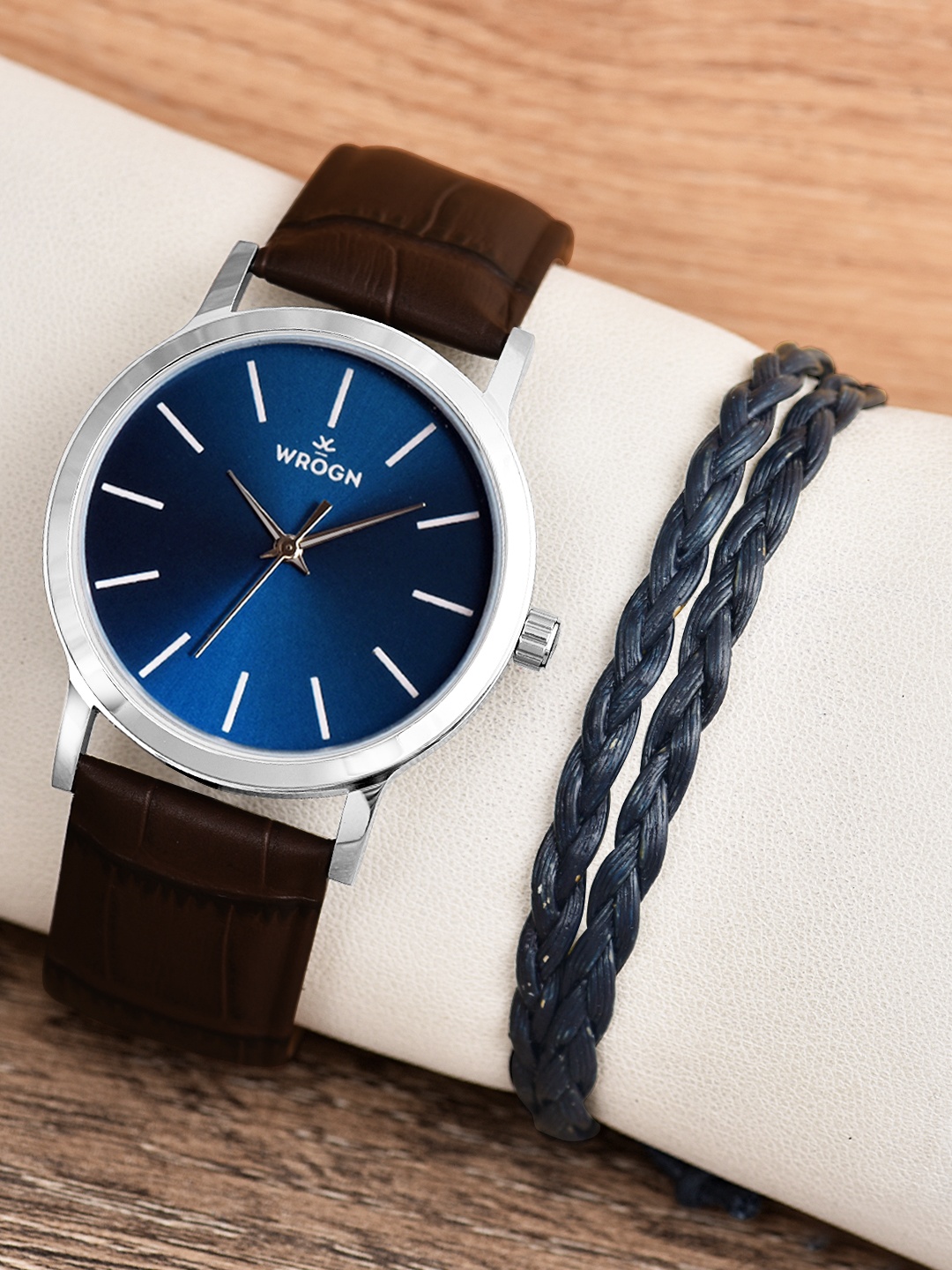 

WROGN Men Analog Watch & Leather Bracelet Gift Set, Blue