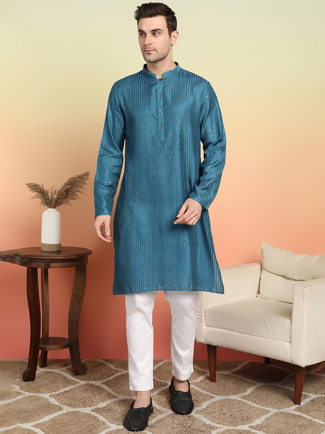 

SWAGG INDIA Men Ethnic Motifs Embroidered Kurta, Teal