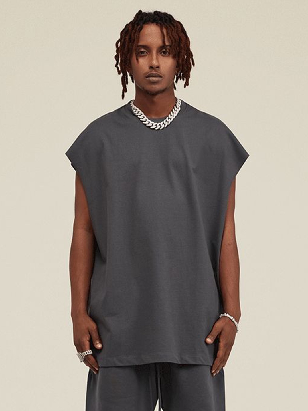 

StyleCast x Revolte Men Raw Edge T-shirt, Grey