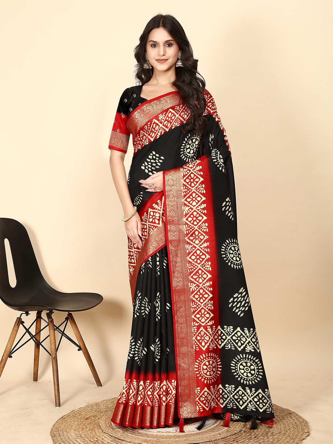 

J 6 DESIGNER Ethnic Motifs Zari Art Silk Designer Block Print Saree, Black