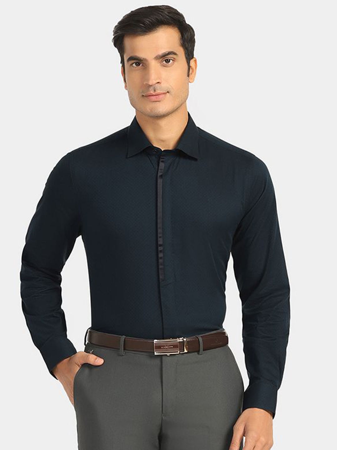 

Blackberrys Men India Slim Fit Spread Collar Textured Cotton Casual Shirt, Teal