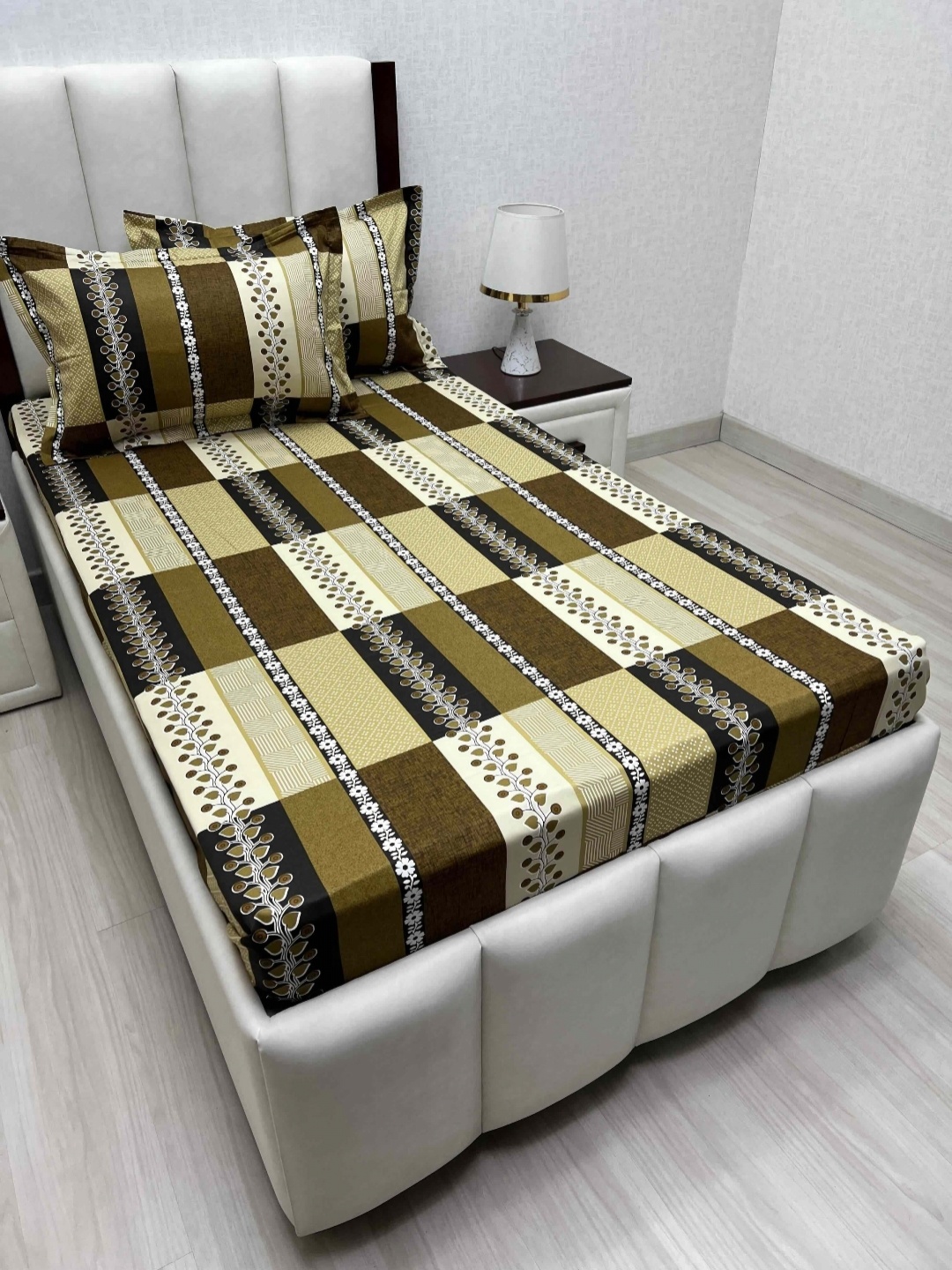 

Pure Decor Lounge Fur Brown Printed Pure Cotton 240TC Single Bedsheet Sets-1.73 m x 2.36 m