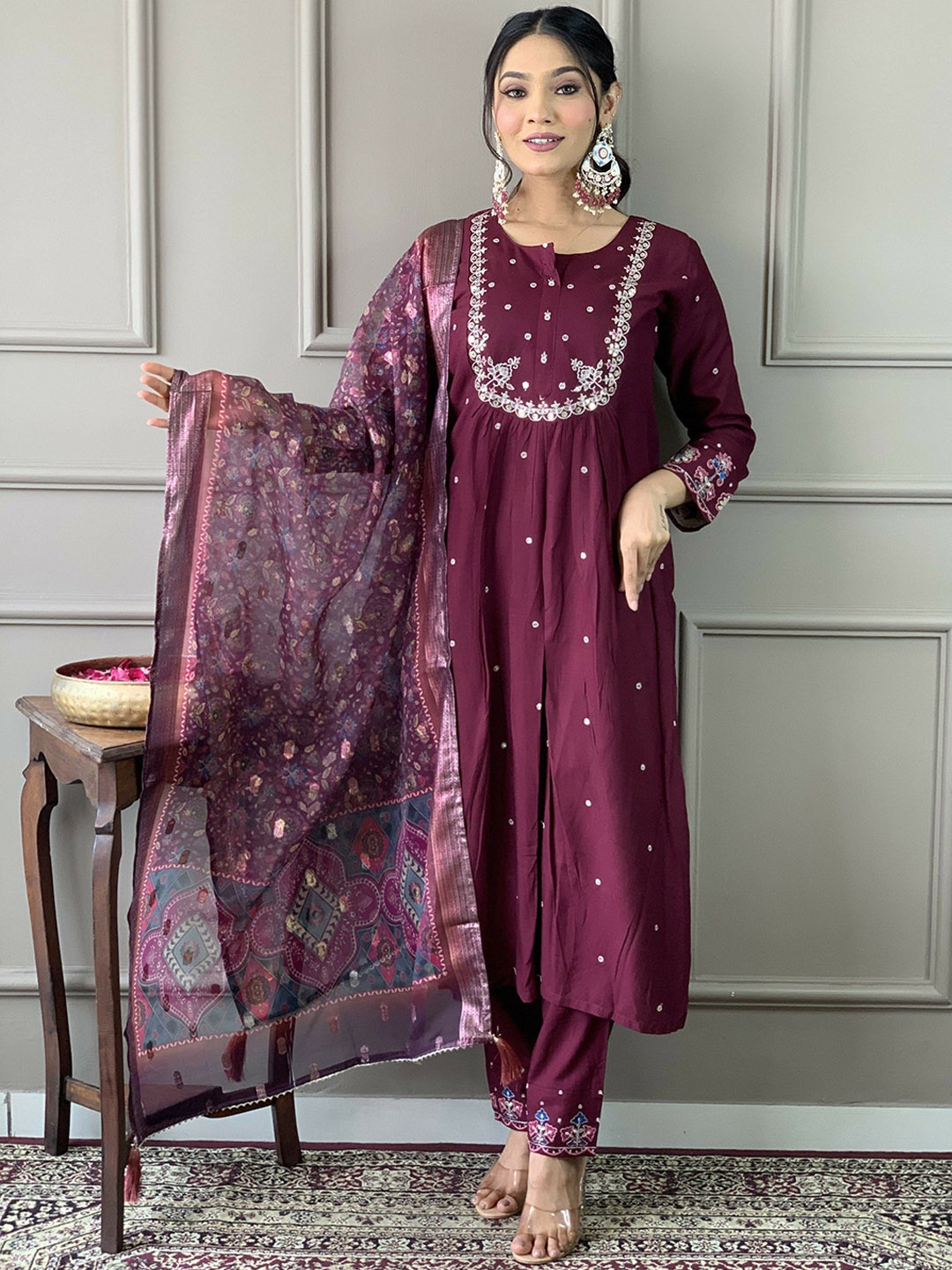 

Vintro Women Embroidered Regular Sequinned Kurta with Trousers & With Dupatta, Maroon