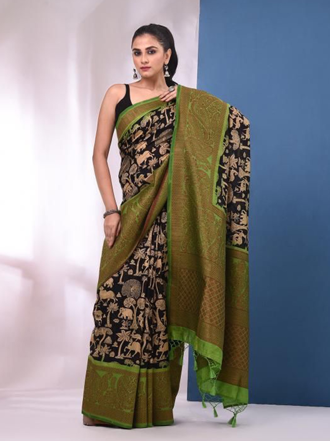 

VIBHAVARI Ethnic Motifs Zari Silk Blend Saree, Black