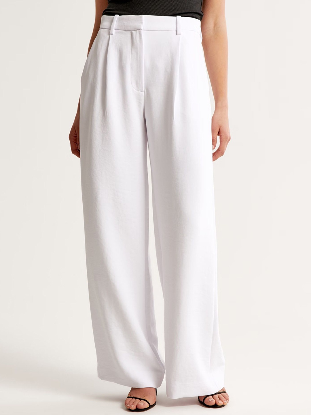 

FNOCKS Women Brooklyn High-Rise Lint Free Pleated Wide Leg Trousers, White