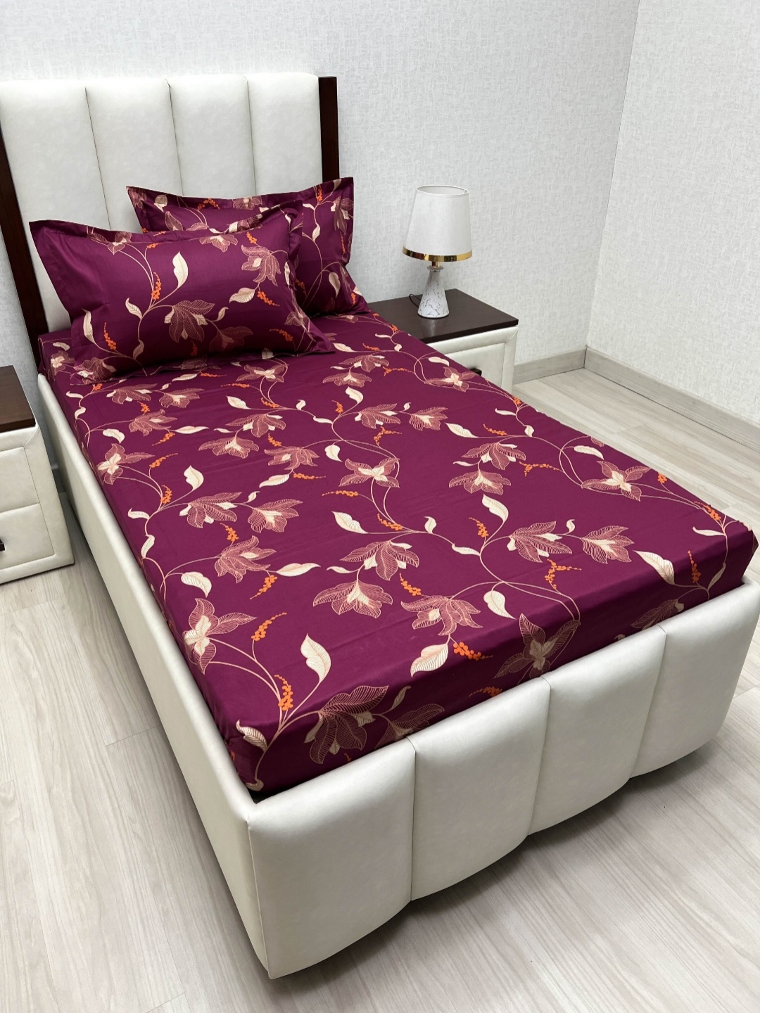 

Pure Decor Lounge Fur Purple Printed 240 TC Pure Cotton Single Bedsheet Set-1.73 m x 2.36m