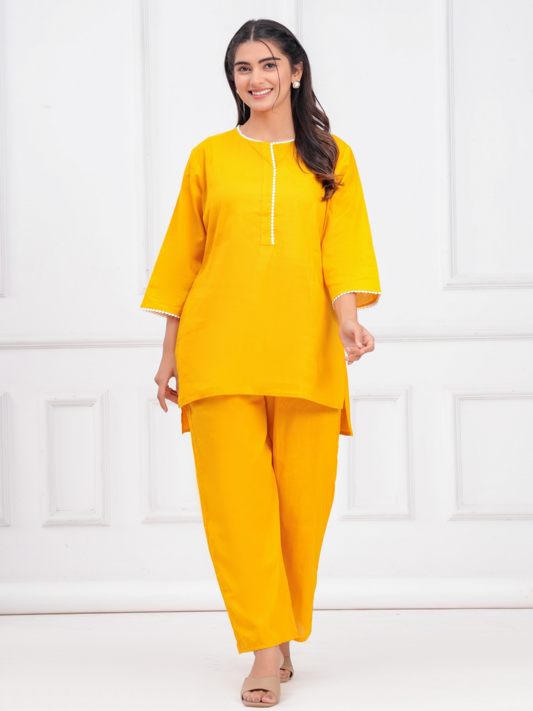 

UT Venero Round Neck High-Low Cotton Kurti With Palazzo, Yellow