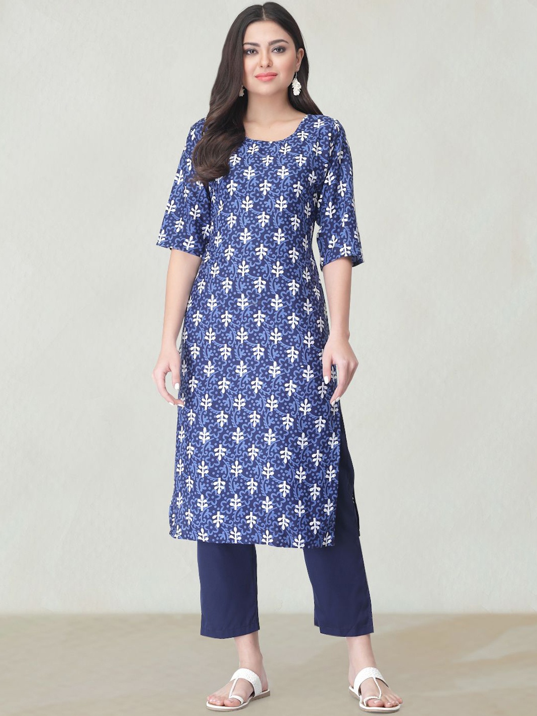 

Moda Rapido Floral Printed Round Neck Straight Kurta, Navy blue