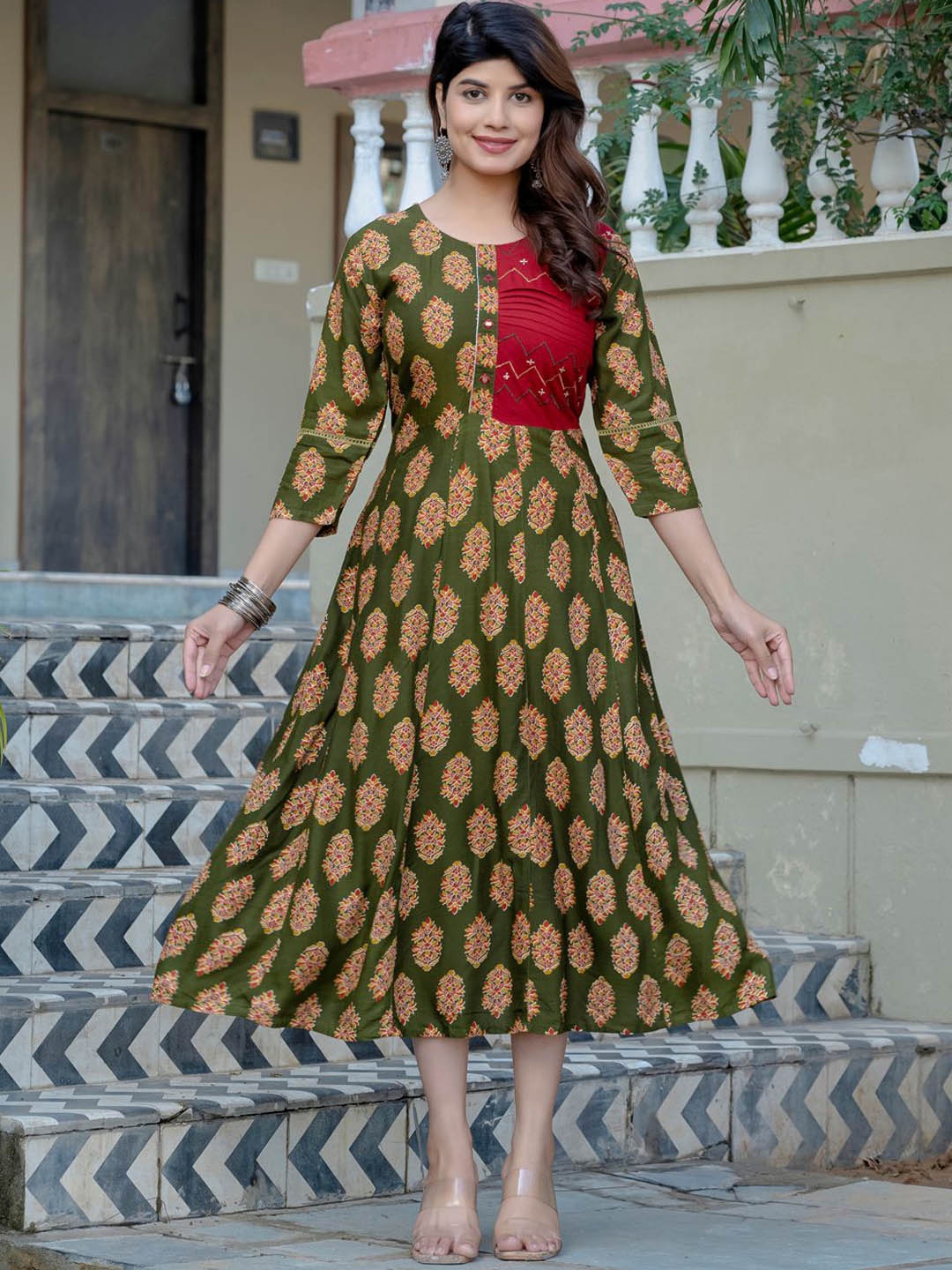 

ARADHNA Women Ethnic Motifs Printed Thread Work Kurta, Green