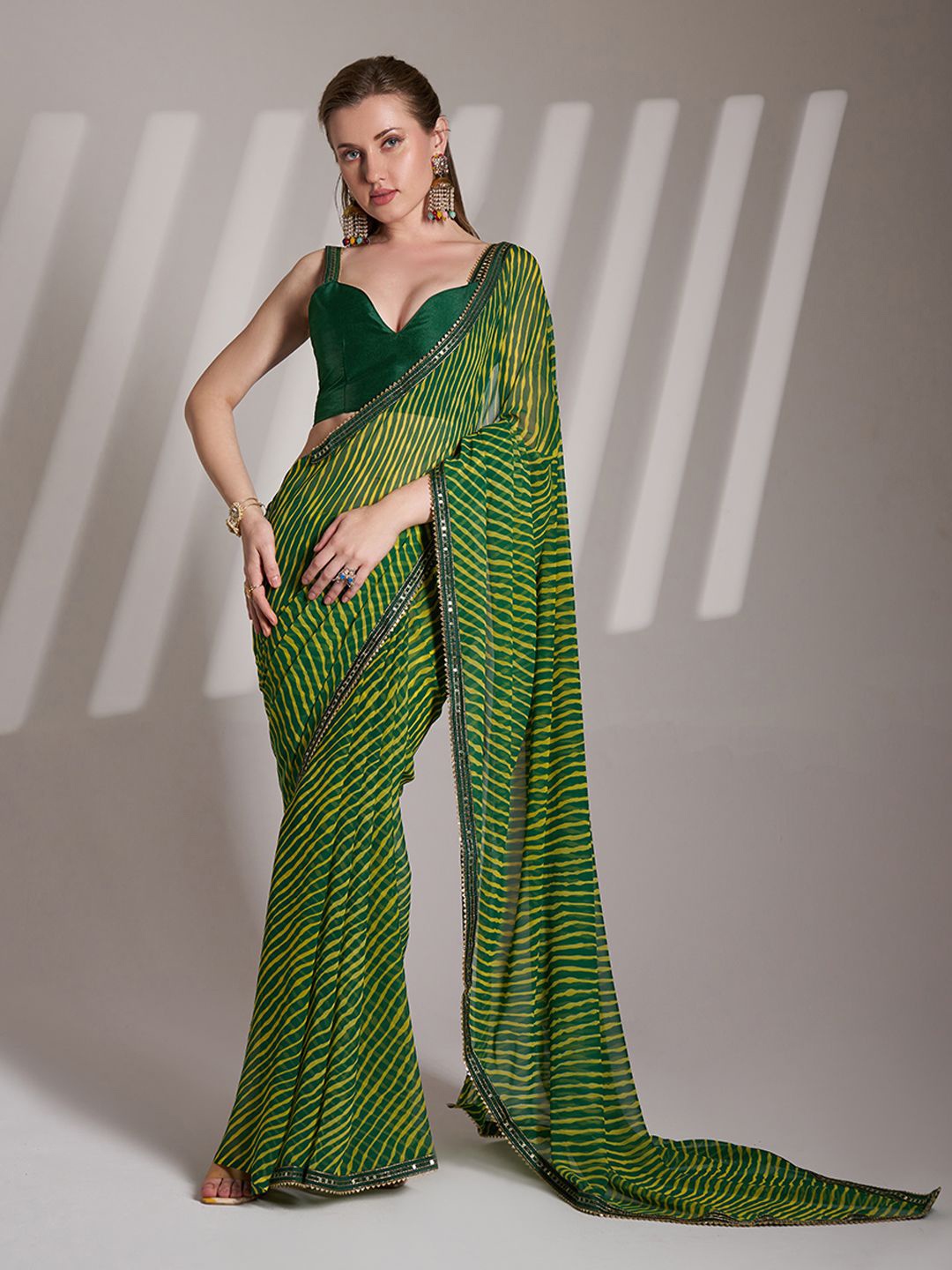 

Kalista Leheriya Sequinned Pure Georgette Saree, Green