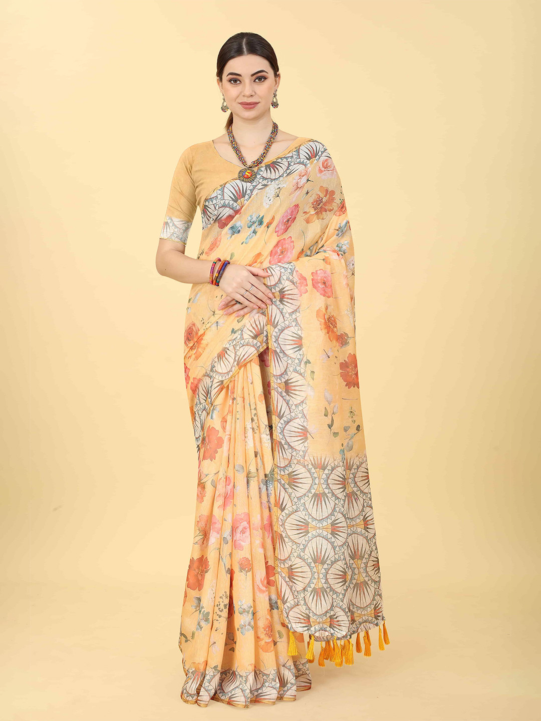 

DIVASTRI Chanderi Cotton Digital Printed Floral Saree With Tassels, Orange