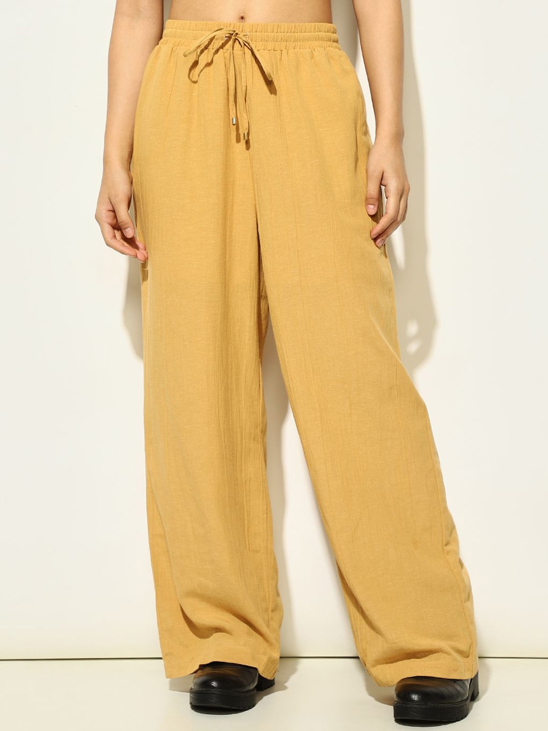 

ONLY Women High-Rise Trousers, Mustard