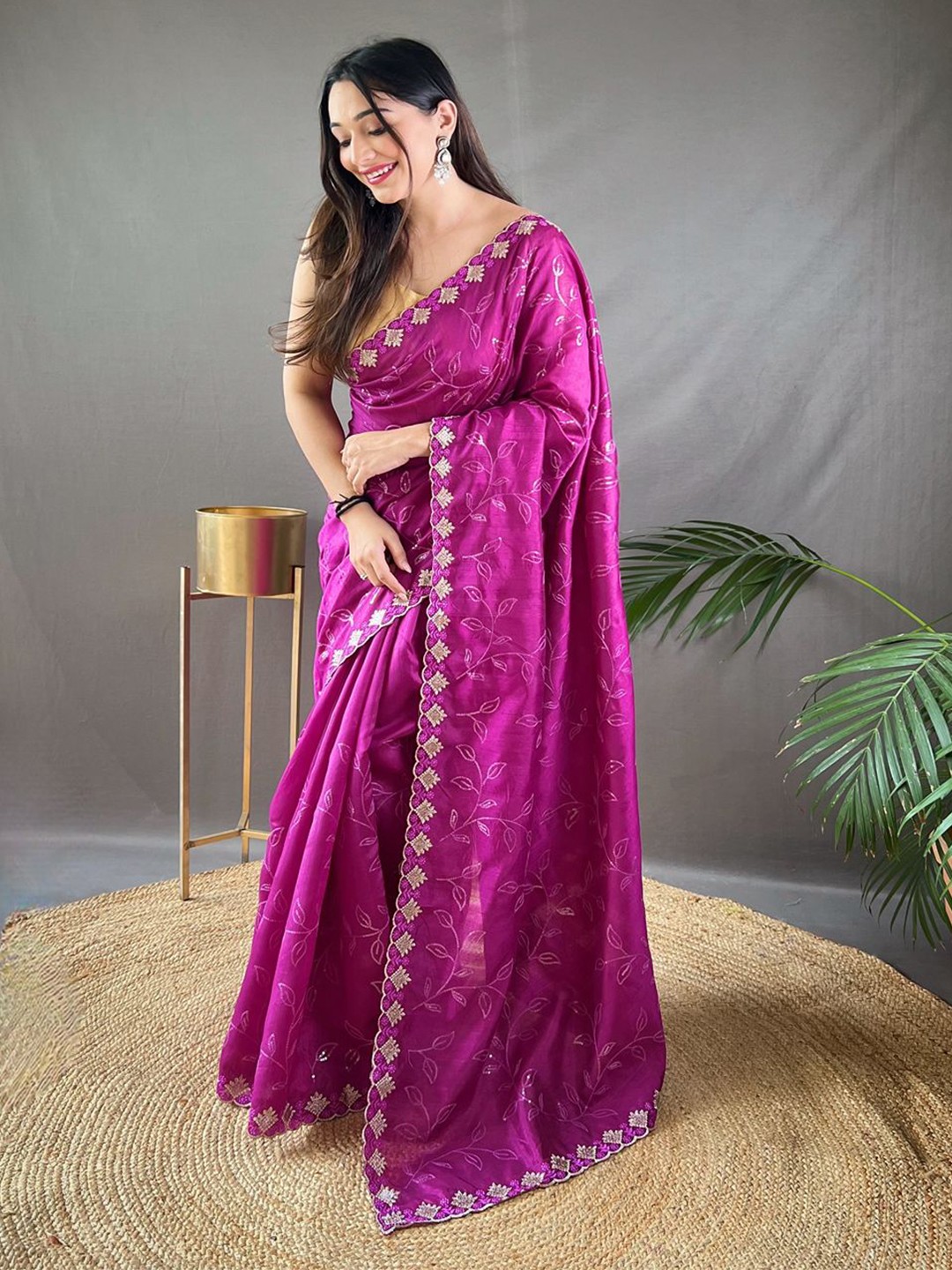 

TORONFRAS Women Woven Design Zari Art Silk Kanjeevaram Saree, Purple