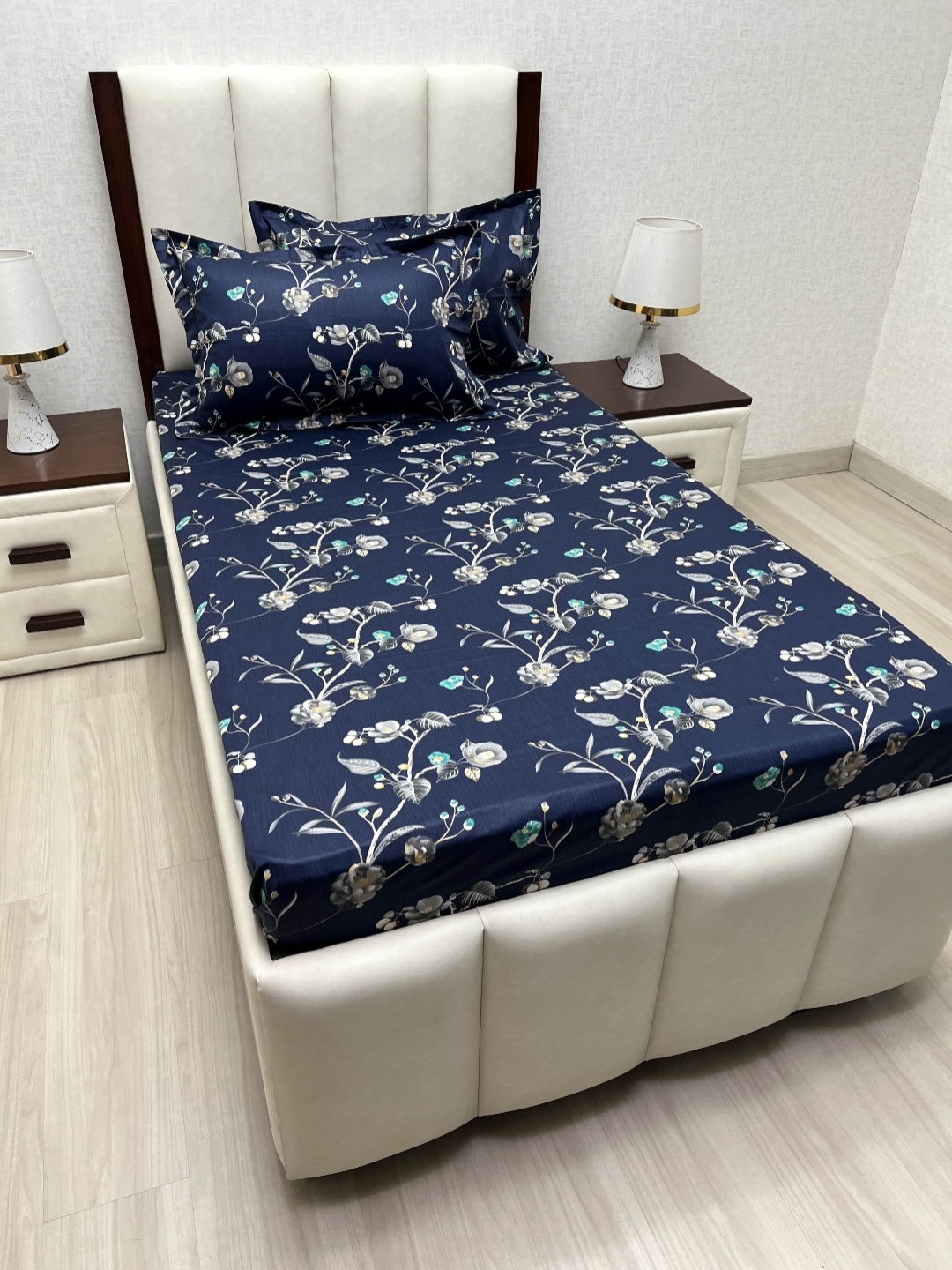 

Pure Decor Lounge Fur Blue Printed Cotton 220 TC Single Bedsheet Set-2.36 m x 1.73 m