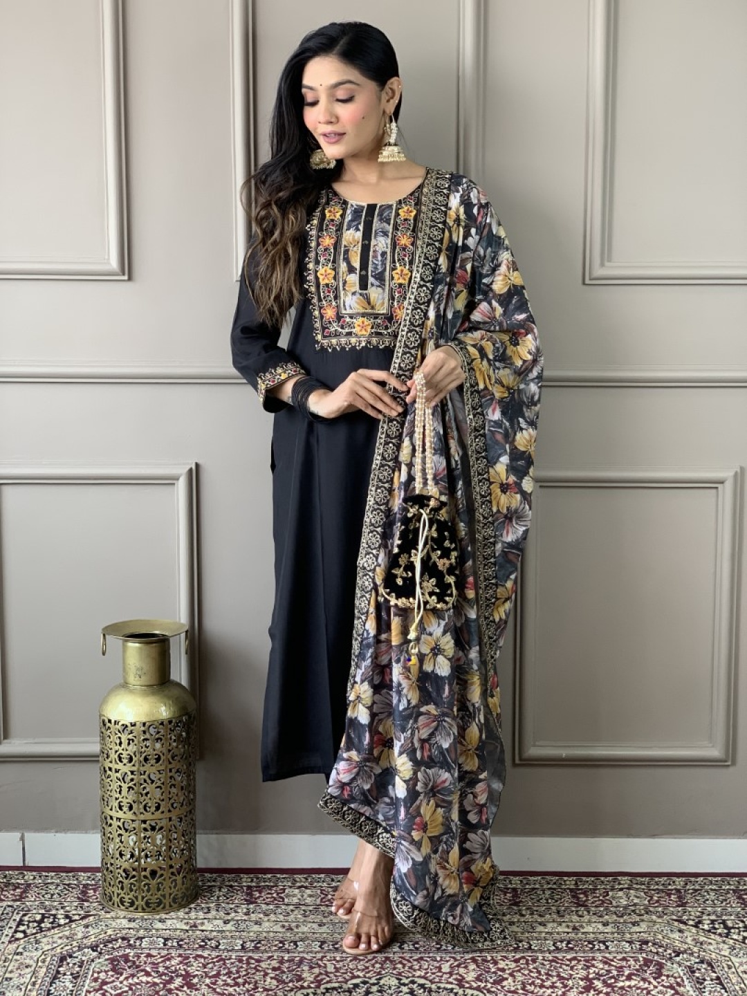 

Kurti Culture Women Floral Yoke Design Regular Thread Work Kurta with Trousers & With Dupatta, Black