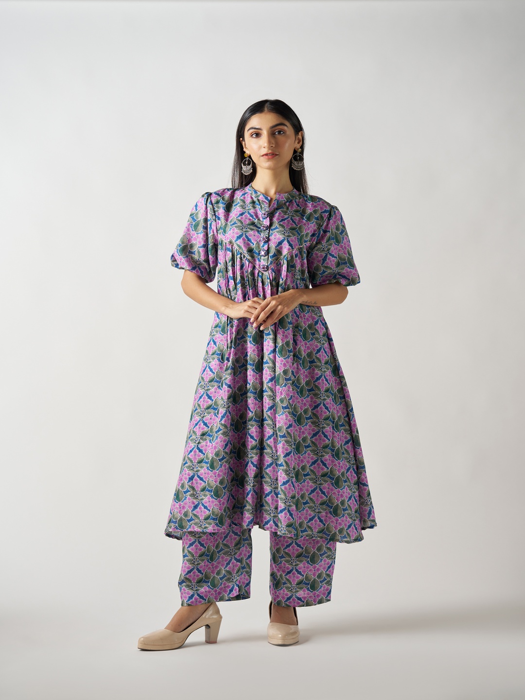 

SUKRUTI DESIGN Floral Printd Pure Silk Mandarin Collar Kurta With Trousers, Blue