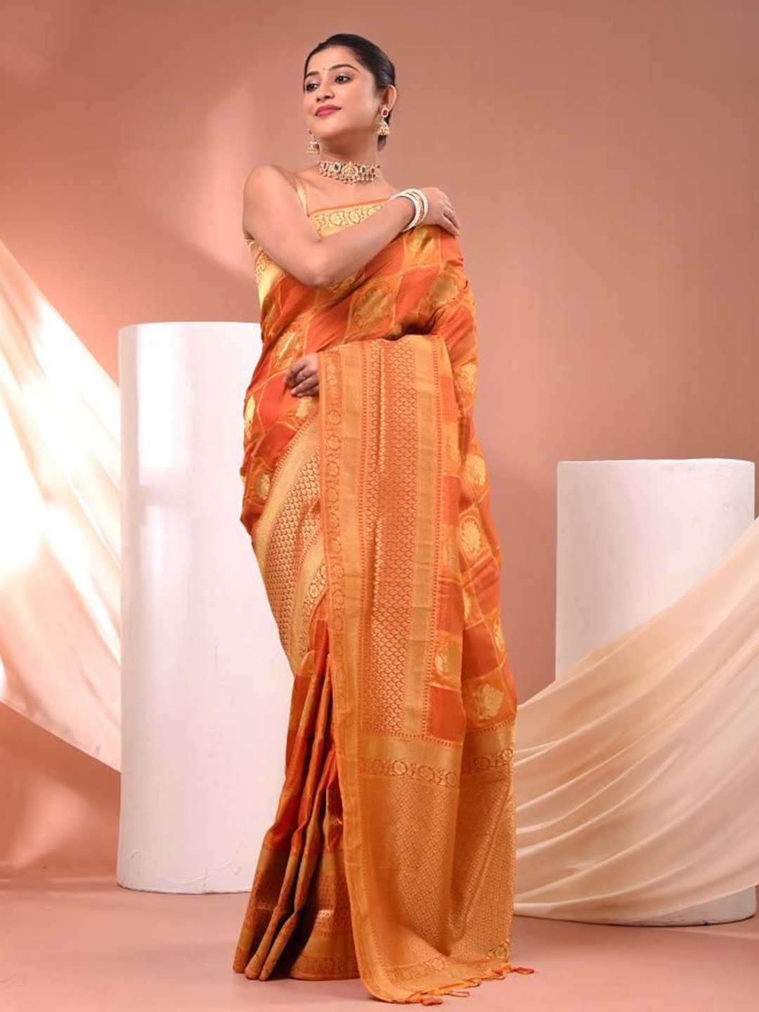 

VIBHAVARI Woven Design Zari Kanjeevaram Saree, Orange