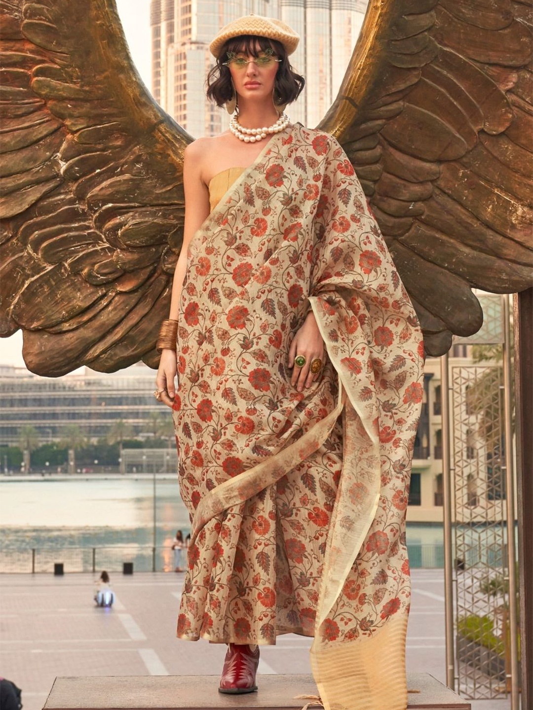 

BLENDIFY Woven Design Tissue Banarasi Saree, Cream