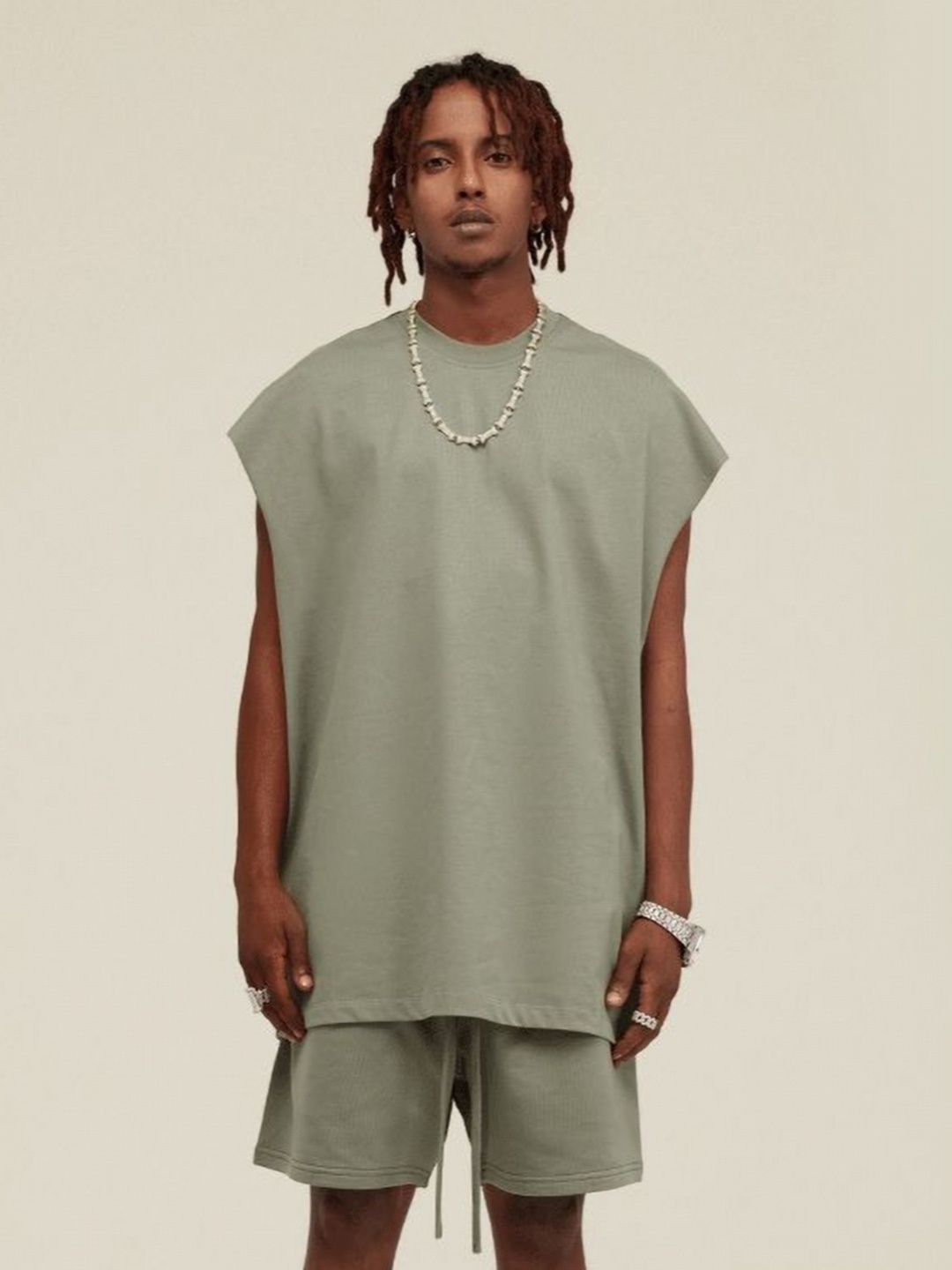 

StyleCast x Revolte Men Raw Edge T-shirt, Green