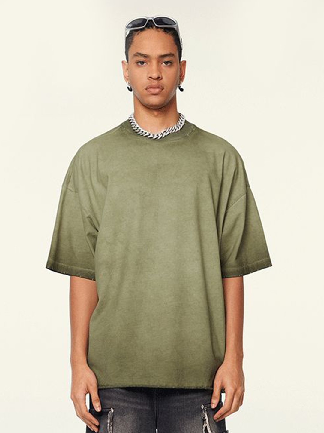 

StyleCast x Revolte Men Raw Edge T-shirt, Green