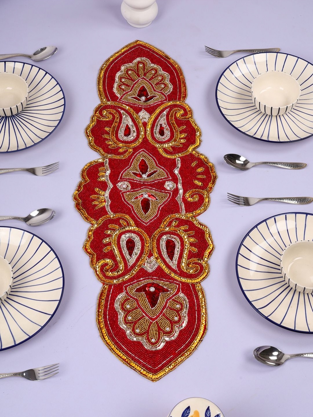 

YWULY Red & Yellow Floral Beaded Dining Table Runner