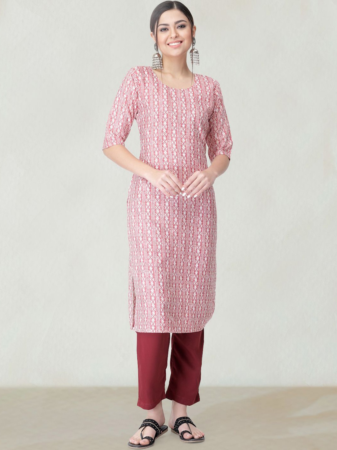 

Moda Rapido Ethnic Motifs Printed Straight Kurta, Pink