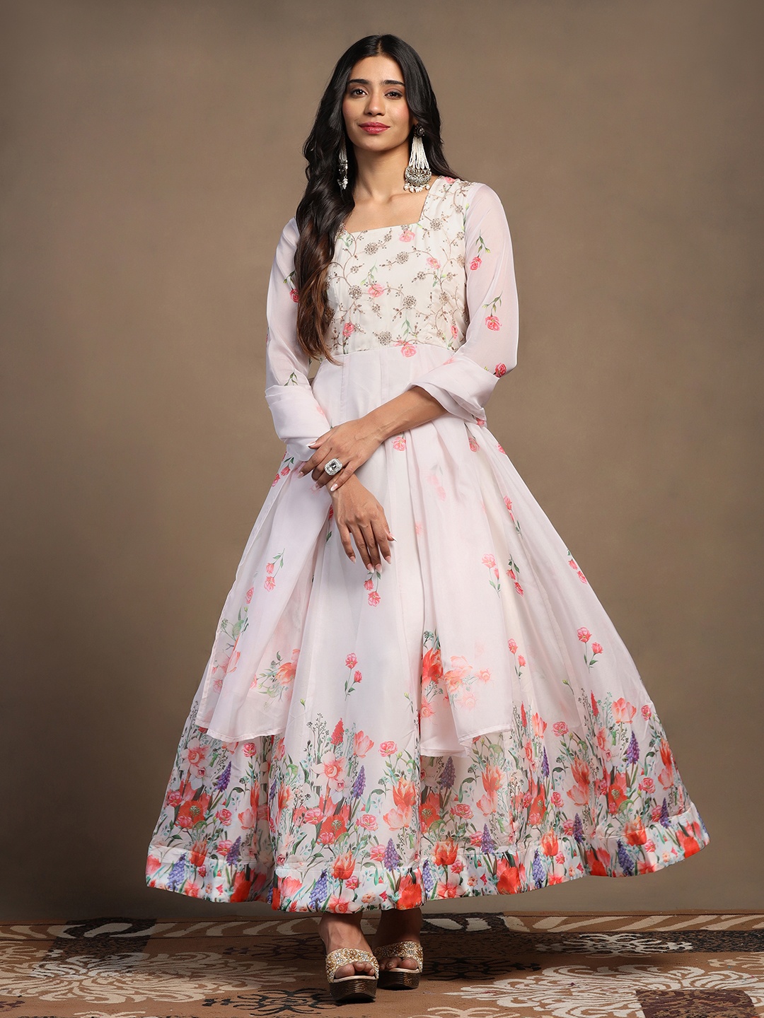 

Moda Rapido Women Floral Printed Regular Kurta with Trousers & With Dupatta, Peach