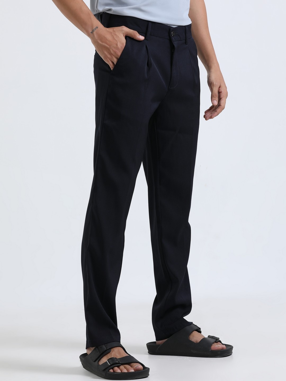 

NEVER NEUD Men Relaxed Straight Fit Pleated Trousers, Navy blue