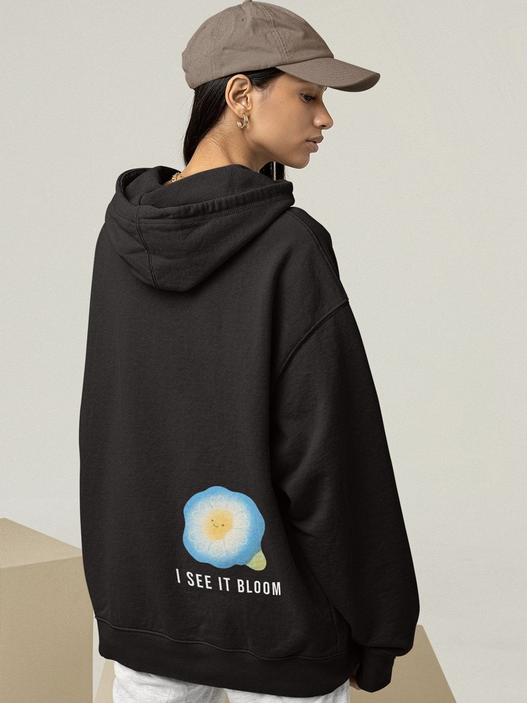 

TheBTclub Men Printed Hooded Sweatshirt, Black