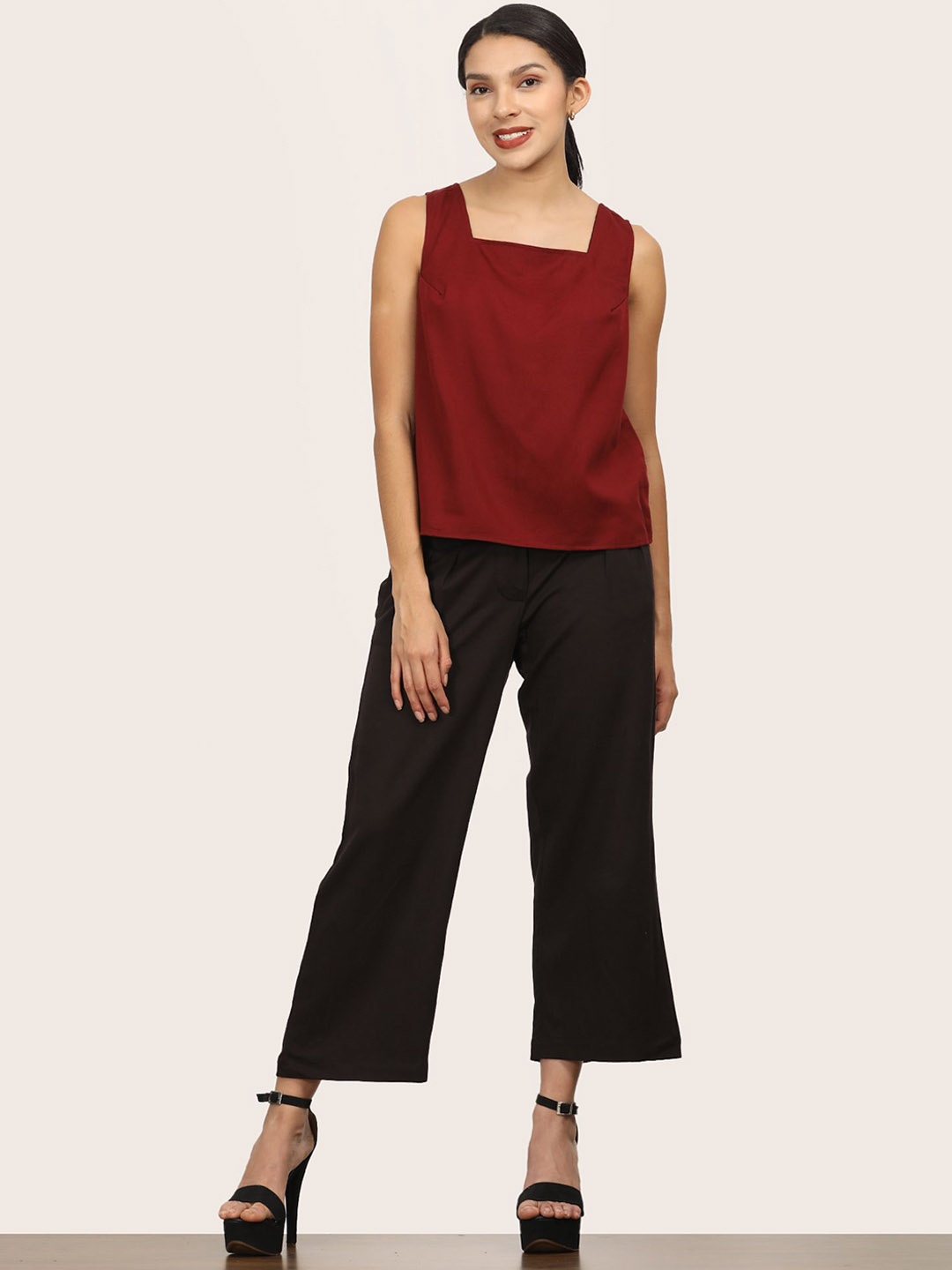 

Saltpetre Women Maroon Square Neck Top With Coffee Pant Co-Ords Set