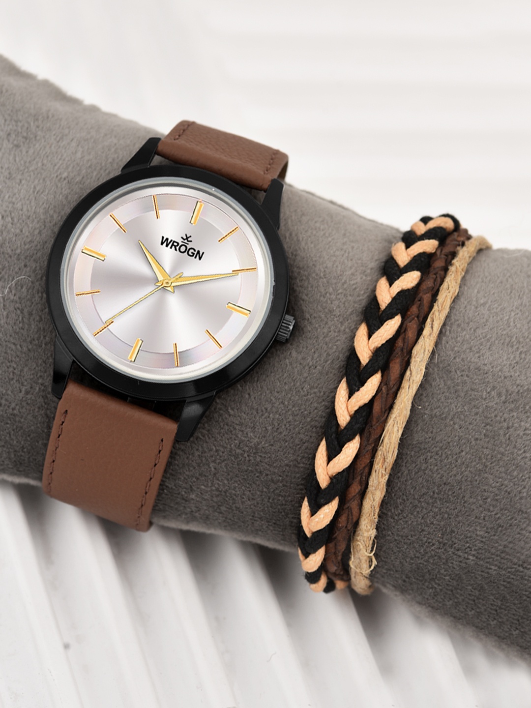 

WROGN Men Analog Watch & Leather Bracelet Gift Set, Silver
