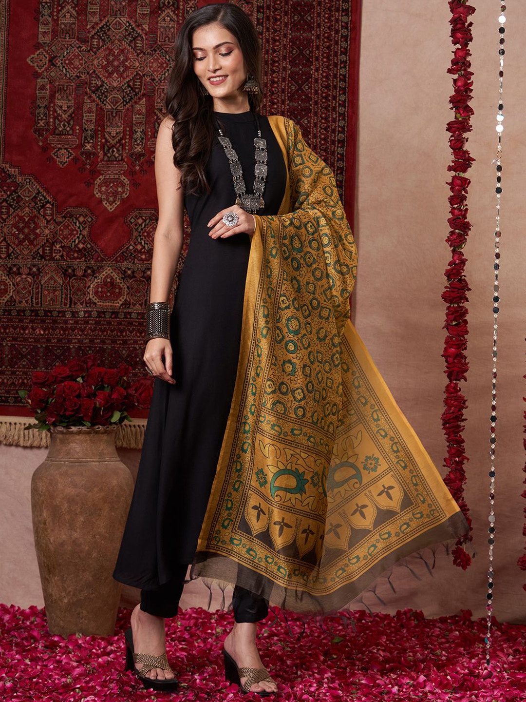 

GoSriKi Sleeveless A-Line Kurta With Trousers And Dupatta, Black