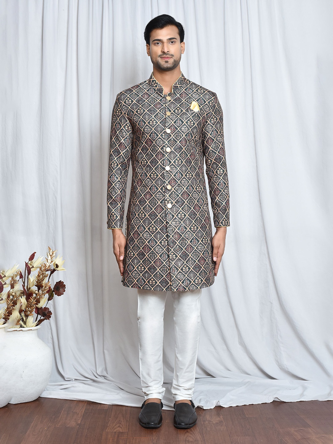 

Aryavir Malhotra Printed Sherwani Set, Green