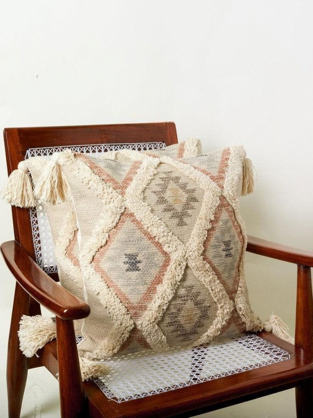 

Aura Beige & Brown 2 Pieces Geometric Textured Tassels Square Cushion Covers