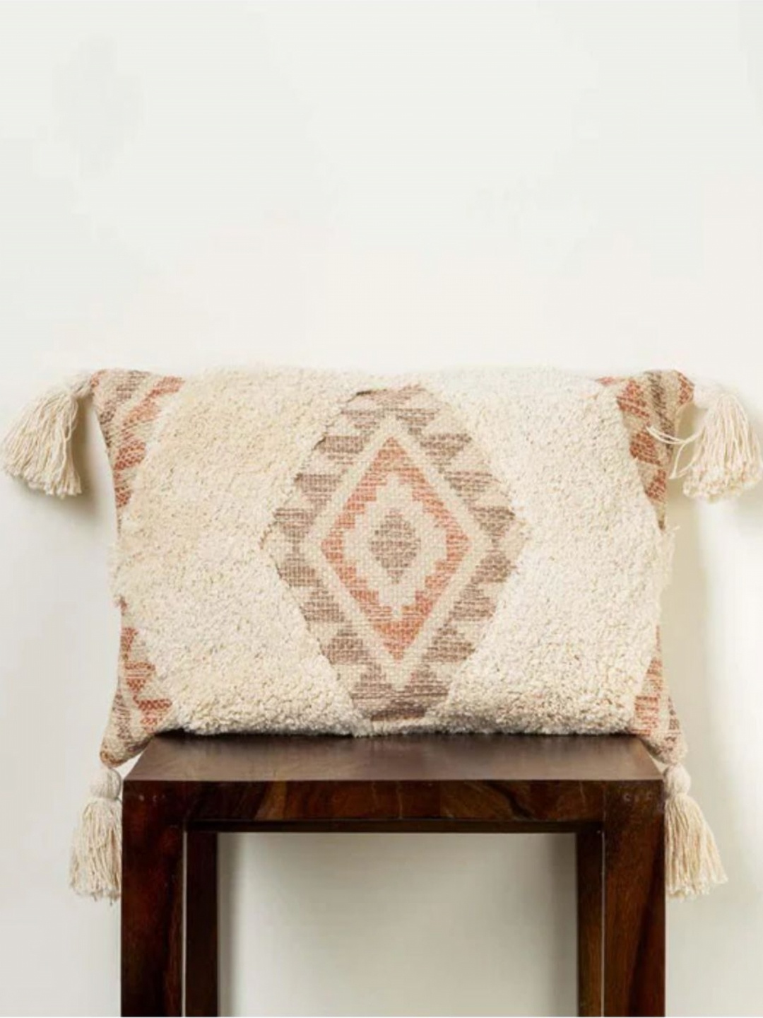 

Aura Beige & Brown Geometric Woven Design Rectangle Shaped Tasselled Cushion Covers