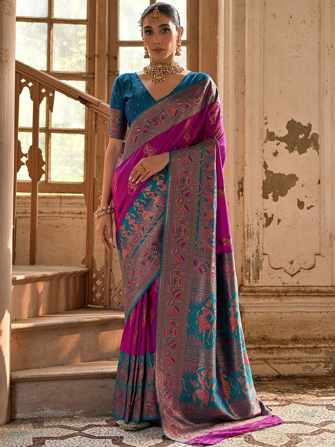 

VISHNU WEAVES Magenta Wine Ethnic Motifs Woven Design Zari Banarasi Silk Sarees, Purple