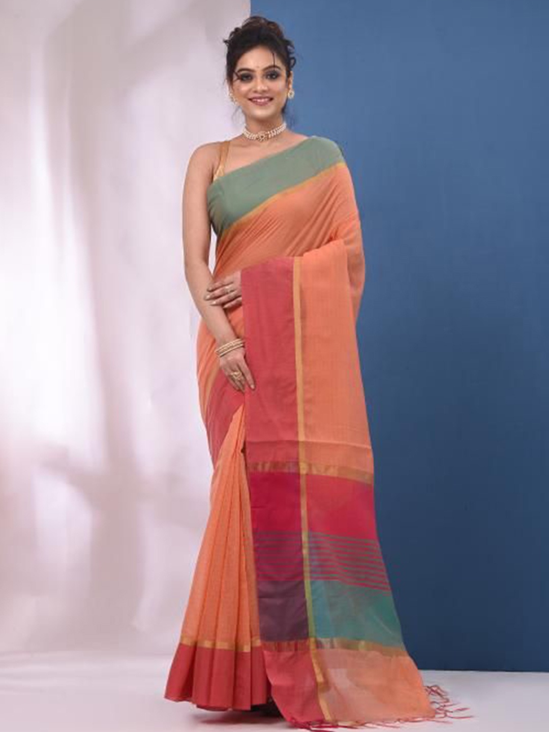 

VIBHAVARI Saree, Peach