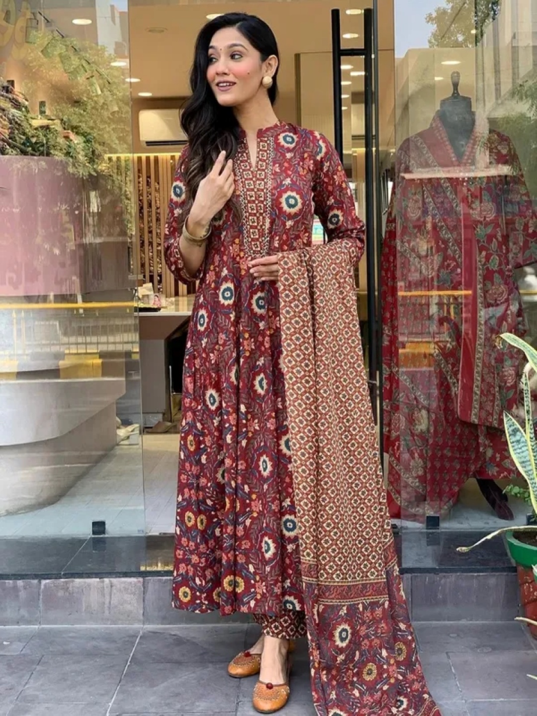 

GEKHA Floral Printed Mandarin Collar Pure Cotton Anarkali Kurta With Trousers And Dupatta, Maroon