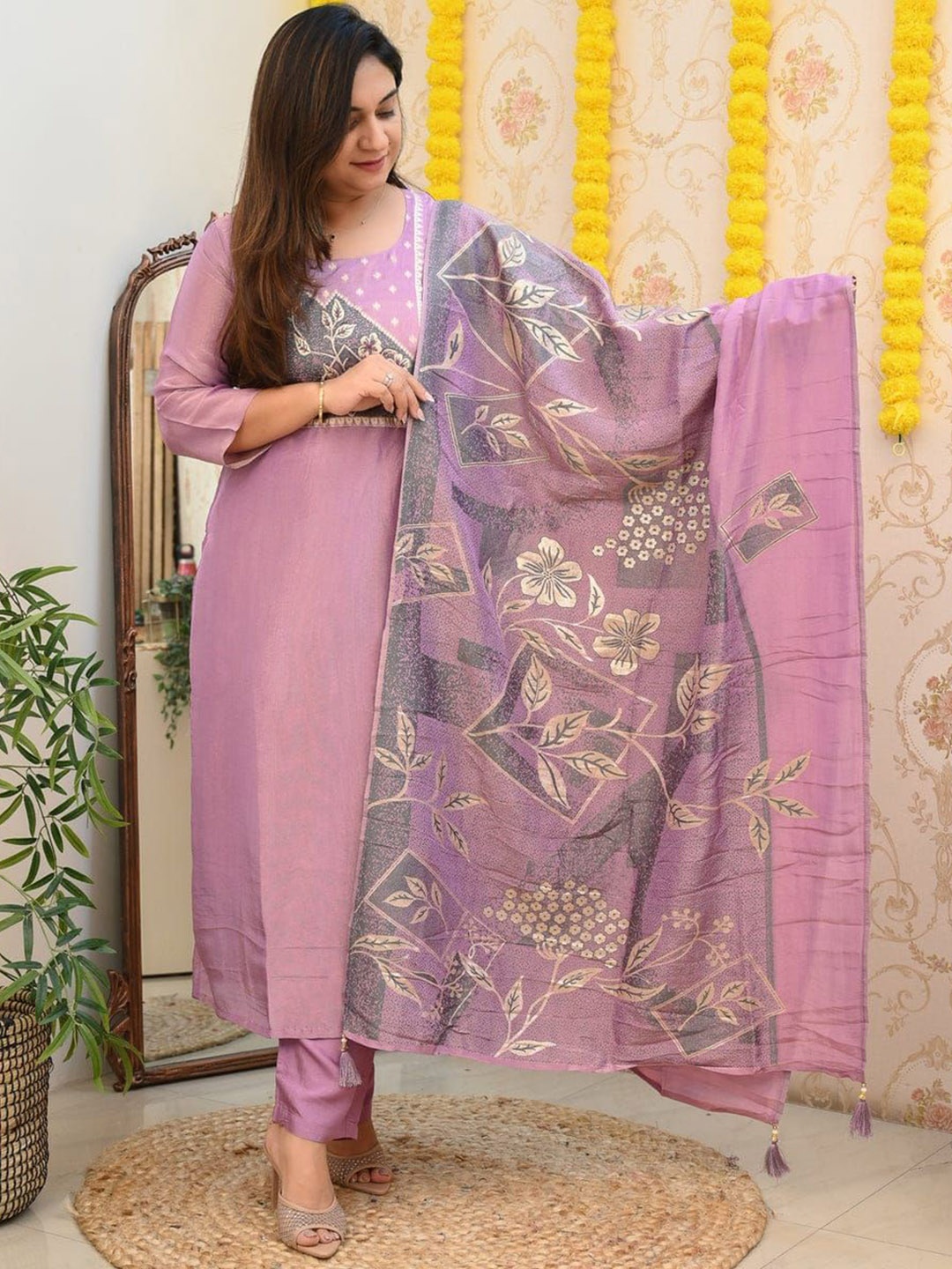 

Moda Rapido Women Regular Kurta with Trousers & With Dupatta, Lavender
