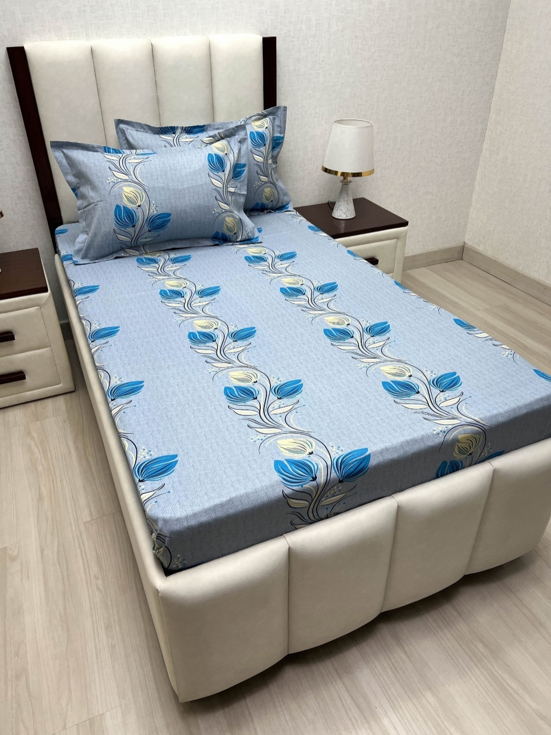 

Pure Decor Lounge Fur Blue Printed Pure Cotton 230TC Single Bedsheet Sets 1.73m x 2.36m