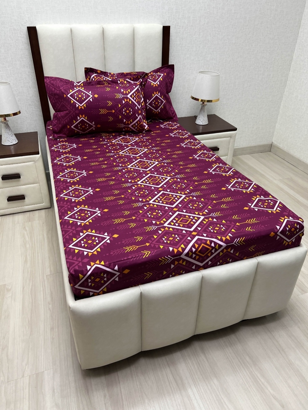 

Pure Decor Lounge Fur Purple Printed 200 TC Pure Cotton Single Bedsheet Set-1.73 m x 2.36m
