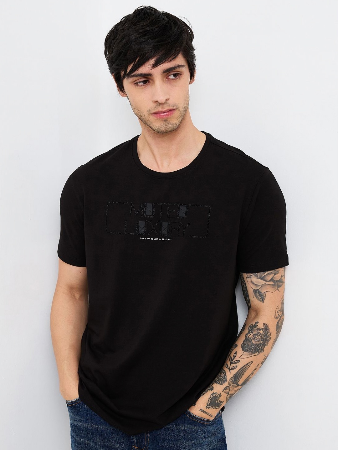 

SPYKAR Men Graphic Printed Round Neck Cotton Slim Fit T-shirt, Black