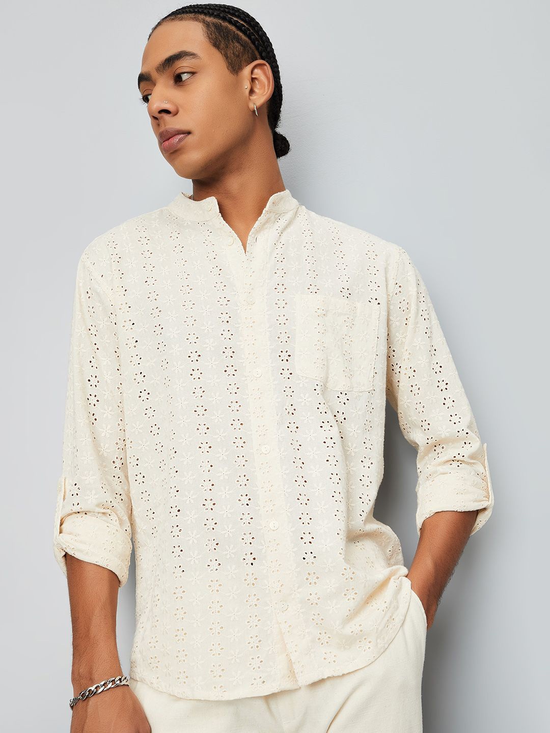 

max Men Geometric Embroidered Thread Work Kurta, Beige