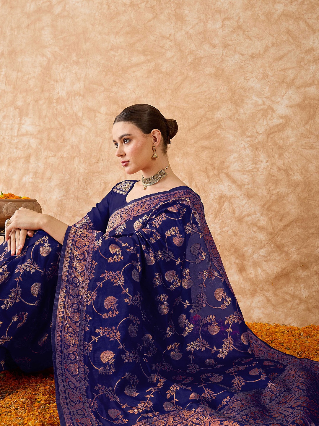 

DEVATITHI Navy Blue Banarasi Silk Saree
