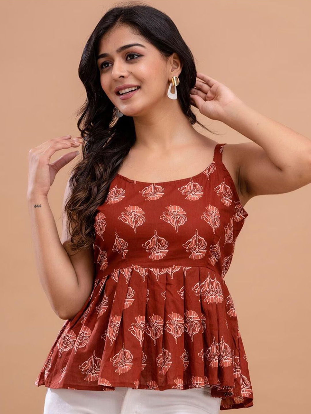 

Rangun Floral Print Round neck sleevesless Top, Rust