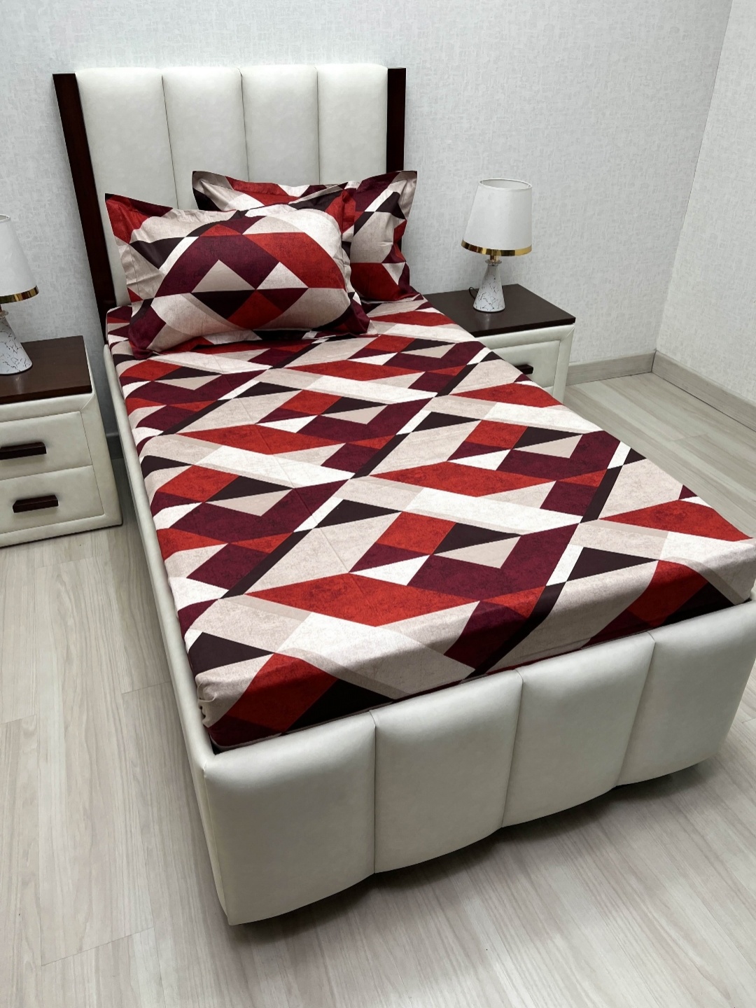 

Pure Decor Lounge Fur Red Printed Cotton 220 TC Single Bedsheet Set-2.36 m x 1.73 m