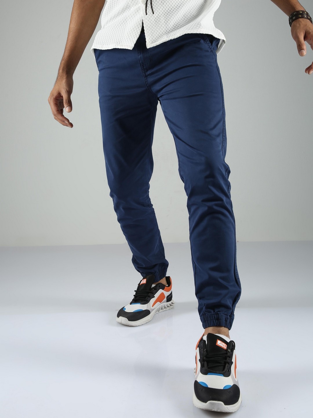 

NEVER NEUD Men Relaxed Low-Rise Joggers Trousers, Navy blue