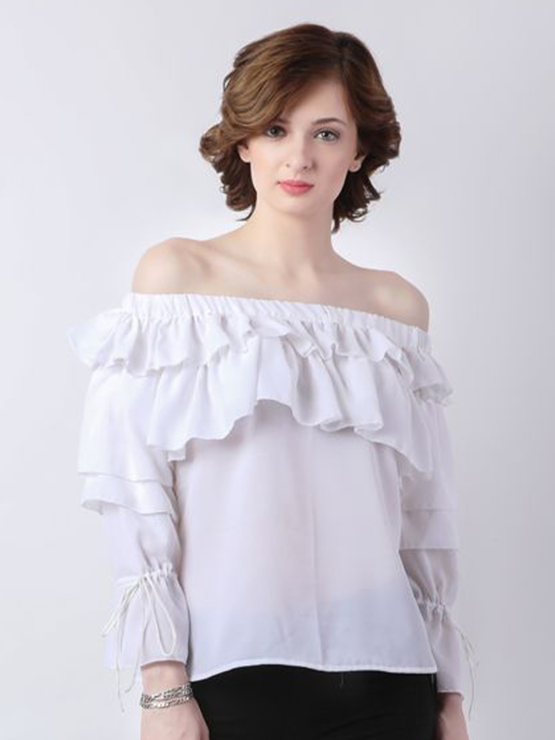 

DELIS Off-Shoulder Monochrome Georgette Top, White