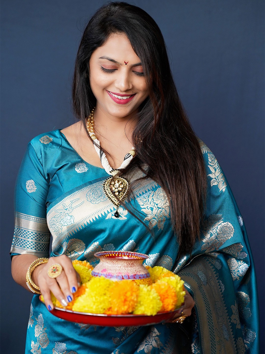 

Kandora Woven Design Zari Pure Silk Banarasi Saree, Sea green